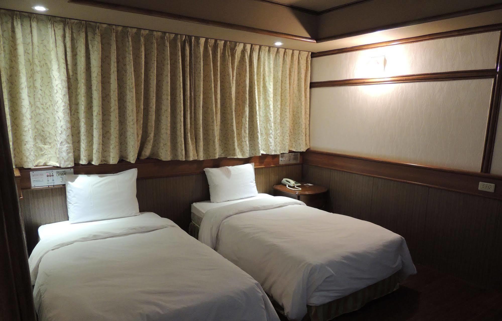 Many Flower Business Hotel Taipei Exterior photo